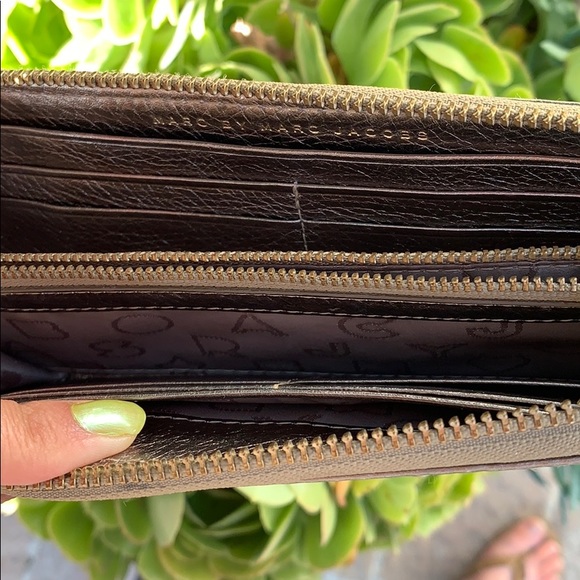 Marc Jacobs Wallet - Picture 2 of 4
